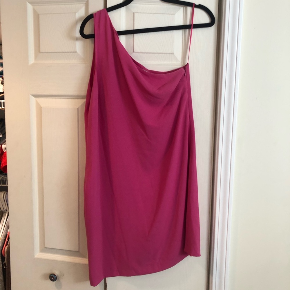 One shoulder dress